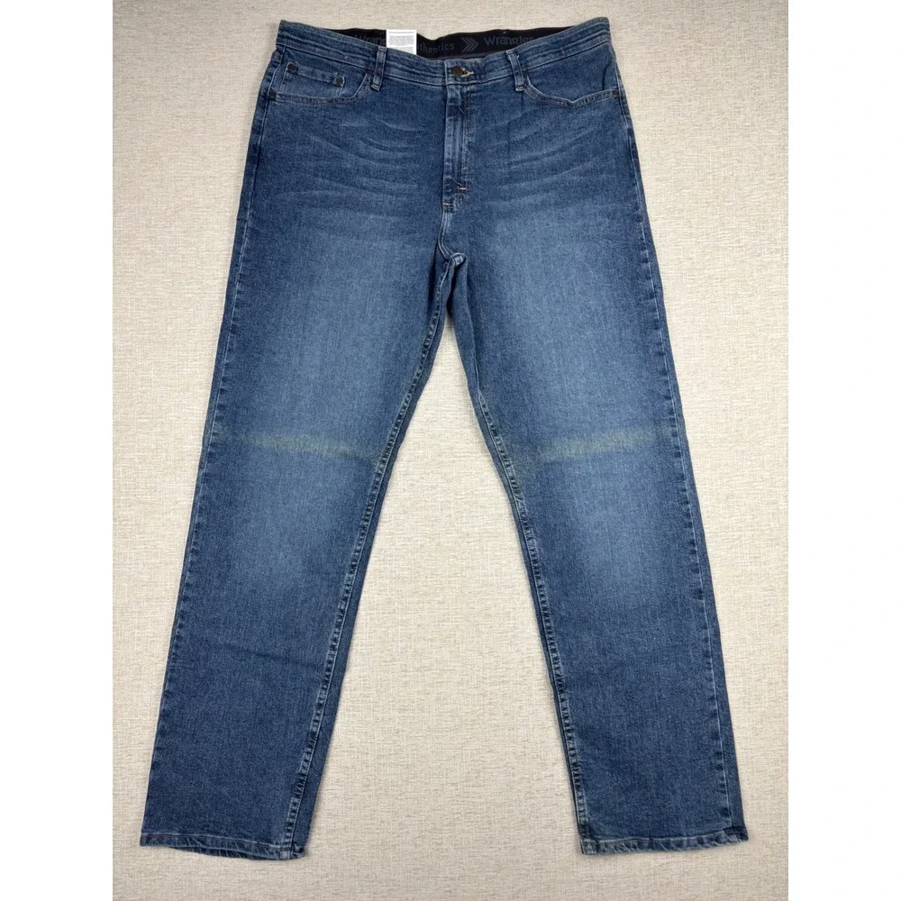 Wrangler Authentics Men's 38x34 Straight Leg Blue Medium Waste Jeans
